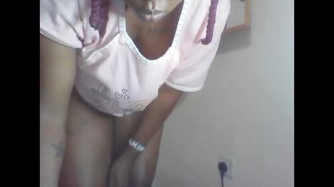 Snapshot of sexy_desire20 chatting on 05-24-26, 11:48 sexy_desire20 online show from 05-24-26, 11:48