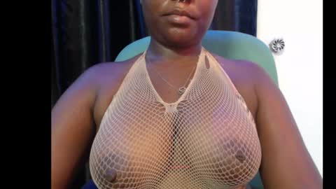 Snapshot of sexy_ebony12 chatting on 12-13-25, 07:53 Racheal online show from 12-13-25, 07:53