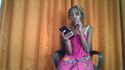 Snapshot of sexy_ebony_nica chatting on 01-28-25, 07:10 sexy_ebony_nica online show from 01-28-25, 07:10
