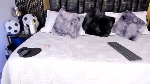 Snapshot of sexy_hot_milf_ chatting on 06-16-26, 09:39 Dafne online show from 06-16-26, 09:39