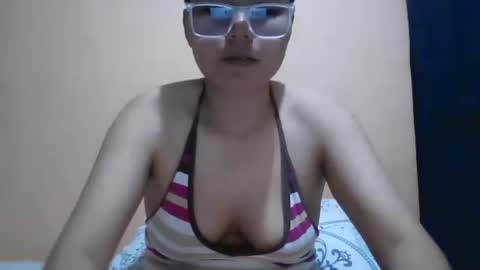 Snapshot of sexy_hotass_girl chatting on 10-13-25, 05:07 Anna online show from 10-13-25, 05:07