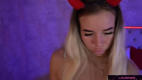 Snapshot of sexy_ira chatting on 02-07-25, 08:55 Ira online show from 02-07-25, 08:55