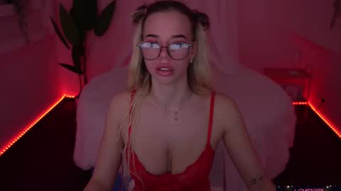 Snapshot of sexy_ira chatting on 02-20-25, 12:25 Ira online show from 02-20-25, 12:25