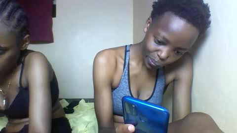 Snapshot of sexy_kaly chatting on 09-10-25, 12:32 Sexy kaly online show from 09-10-25, 12:32