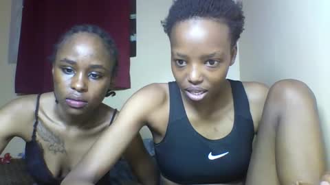 Snapshot of sexy_kaly chatting on 09-17-25, 01:13 Sexy kaly online show from 09-17-25, 01:13