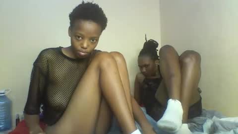 Snapshot of sexy_kaly chatting on 10-14-25, 01:17 Sexy kaly online show from 10-14-25, 01:17