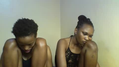 Snapshot of sexy_kaly chatting on 10-20-25, 02:23 Sexy kaly online show from 10-20-25, 02:23
