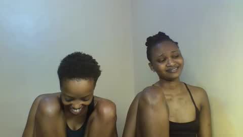 Snapshot of sexy_kaly chatting on 10-21-25, 02:34 Sexy kaly online show from 10-21-25, 02:34
