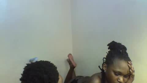 Snapshot of sexy_kaly chatting on 10-25-25, 01:13 Sexy kaly online show from 10-25-25, 01:13