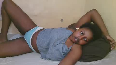 sexy_latasha online show from 12-17-25, 07:03