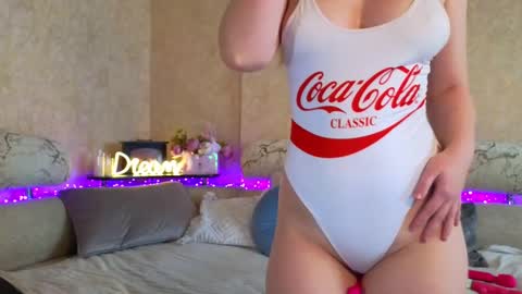 Snapshot of sexy_leslie chatting on 02-15-25, 10:55 Leslie online show from 02-15-25, 10:55