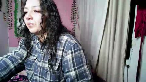 sexy lolas online show from 11-26-25, 01:50