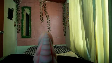 sexy lolas online show from 04-26-26, 08:06