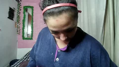 Snapshot of sexy_lolas chatting on 05-17-26, 04:54 sexy lolas online show from 05-17-26, 04:54