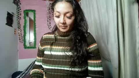 Snapshot of sexy_lolas chatting on 05-22-26, 06:31 sexy lolas online show from 05-22-26, 06:31