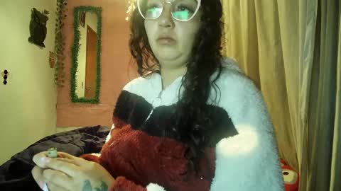 Snapshot of sexy_lolas chatting on 06-03-26, 12:57 sexy lolas online show from 06-03-26, 12:57