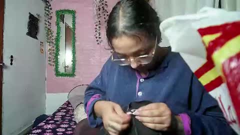Snapshot of sexy_lolas chatting on 06-12-26, 01:59 sexy lolas online show from 06-12-26, 01:59