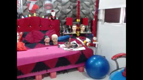 Snapshot of sexy_mature_hot01 chatting on 11-20-25, 12:27 MARIPOSA online show from 11-20-25, 12:27