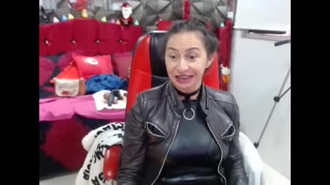 Snapshot of sexy_mature_hot01 chatting on 11-30-25, 12:09 MARIPOSA online show from 11-30-25, 12:09