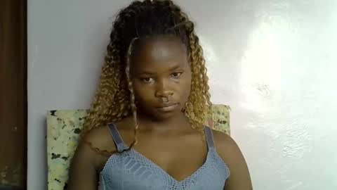 Molyne online show from 01-17-26, 01:43