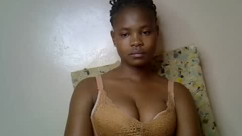 Molyne online show from 04-26-26, 11:13