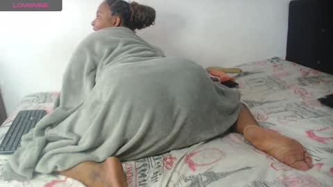 Snapshot of sexy_night_bm chatting on 12-08-24, 04:04 Jhoana online show from 12-08-24, 04:04