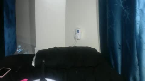 sexy pigeon online show from 03-30-26, 10:00