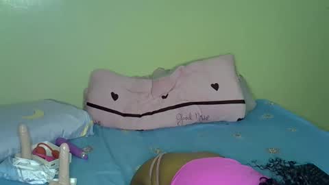 Snapshot of sexy_shan09 chatting on 11-17-25, 02:50 sexy_shan09 online show from 11-17-25, 02:50