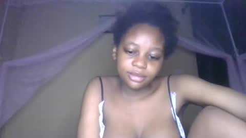 Snapshot of sexy_short chatting on 10-19-25, 01:50 Janet online show from 10-19-25, 01:50
