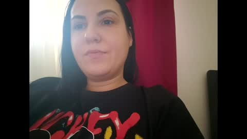 Snapshot of sexy_slimm25 chatting on 11-10-25, 08:24 Slimm online show from 11-10-25, 08:24