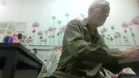 Daddy online show from 02-11-26, 12:26