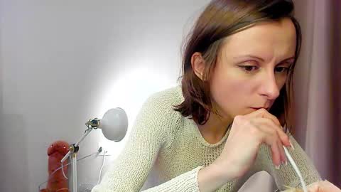 Mandy Green online show from 10-21-25, 06:52