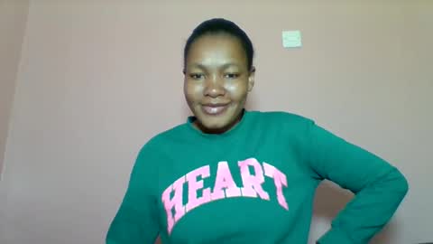 sexyapple2002 online show from 09-13-25, 06:57