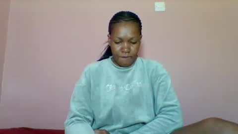 sexyapple2002 online show from 09-19-25, 08:49