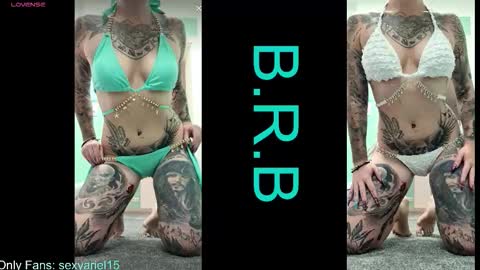 Snapshot of sexyariel15 chatting on 11-11-25, 06:19 SexyAriel15 online show from 11-11-25, 06:19