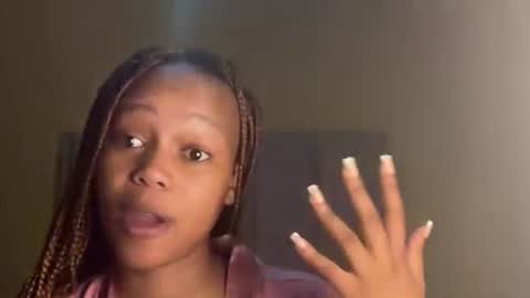 Snapshot of sexyasszeeee chatting on 10-17-25, 08:55 sexyasszeeee online show from 10-17-25, 08:55