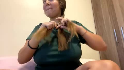 Snapshot of sexyayo666 chatting on 09-10-25, 05:02 ALAYA  online show from 09-10-25, 05:02