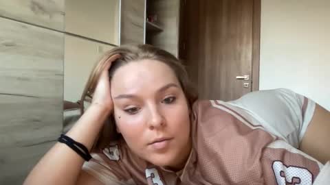 Snapshot of sexyayo666 chatting on 10-03-25, 04:04 ALAYA  online show from 10-03-25, 04:04