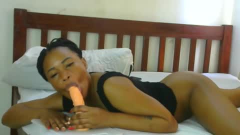 Lisa online show from 02-25-26, 07:23