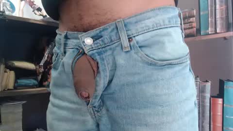 Snapshot of sexyboylatino19cm chatting on 12-23-24, 06:58 Daniel online show from 12-23-24, 06:58