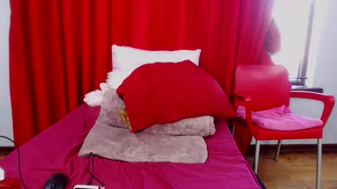 sexybustyboobs online show from 04-25-26, 02:03