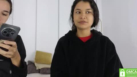 chanell and yina online show from 12-21-25, 01:07