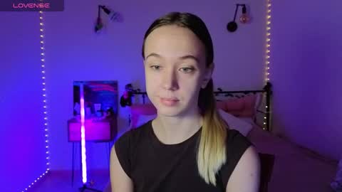 Snapshot of sexycocobutt chatting on 10-31-25, 08:04 Sophia online show from 10-31-25, 08:04