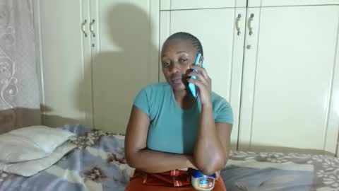 Snapshot of sexydollsx chatting on 10-28-25, 07:16 sexydollsx online show from 10-28-25, 07:16