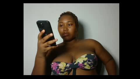 Zanele online show from 04-27-26, 09:57