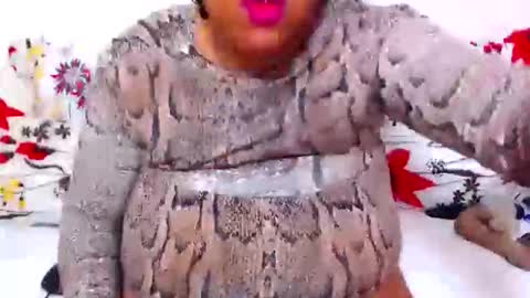 Snapshot of sexyebonylove89 chatting on 09-28-25, 12:43 sexyebonylove89 online show from 09-28-25, 12:43