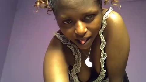 Snapshot of sexyfassy chatting on 09-30-25, 07:02 faisy online show from 09-30-25, 07:02