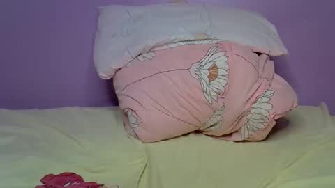 Snapshot of sexyfassy chatting on 10-01-25, 08:42 faisy online show from 10-01-25, 08:42