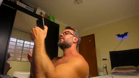 chris online show from 11-12-25, 04:18