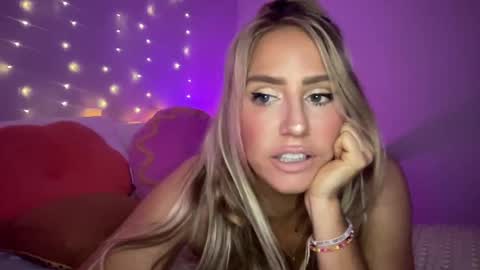 Snapshot of sexygoodvibebabe69 chatting on 01-08-25, 10:48 Ashley Love online show from 01-08-25, 10:48